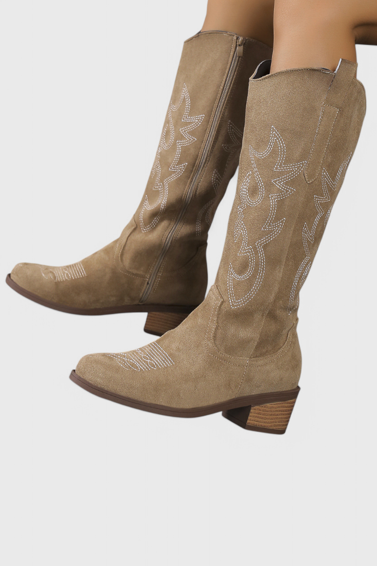 Skye™ | Elegancia Rústica y Confort