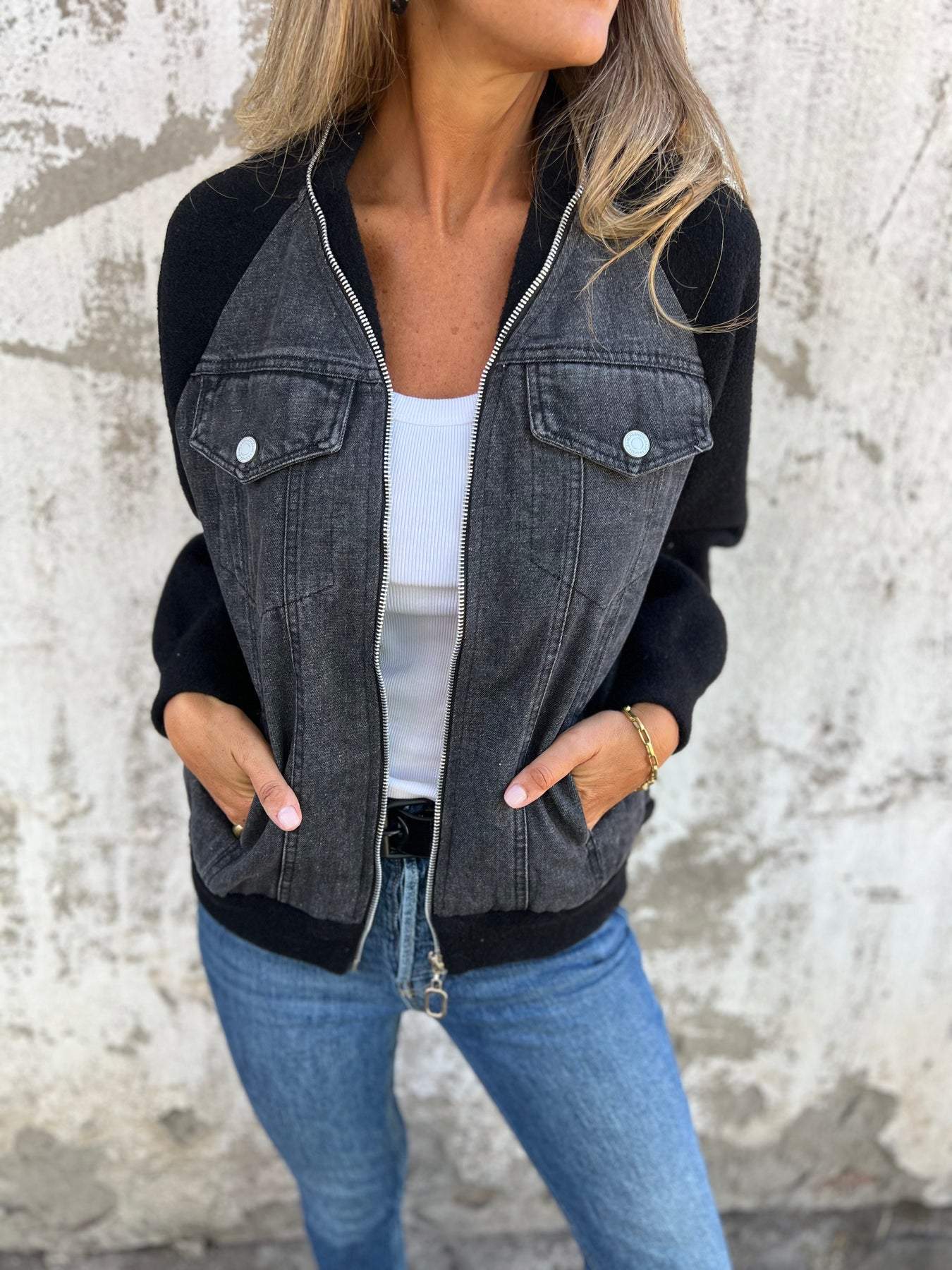 Zoe™ | Chaqueta de Denim Elegante y Confortable