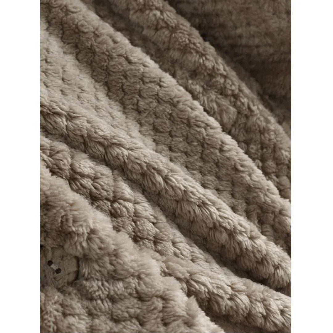 Dana™ | Abrigo de Pana con Capucha