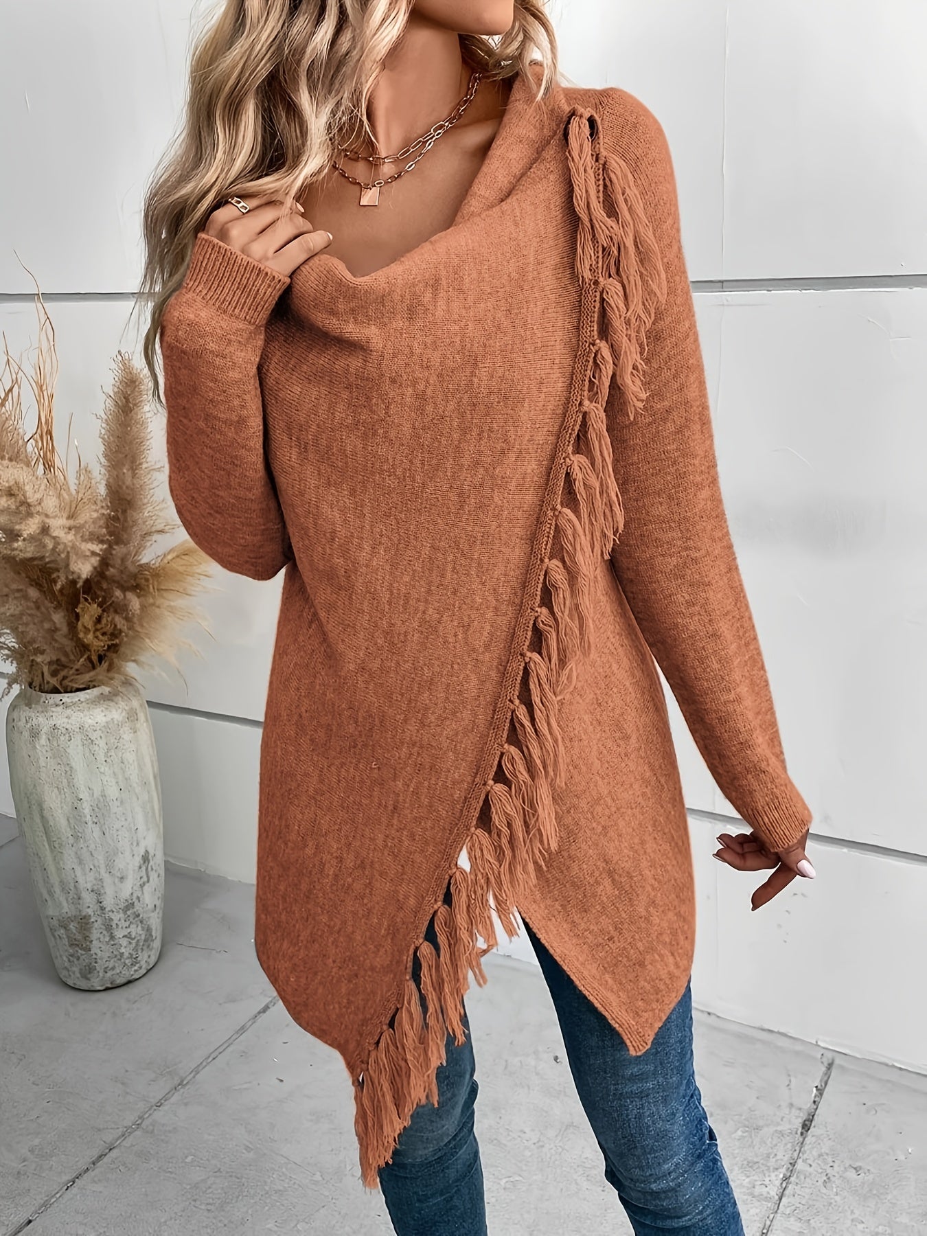 Arabelle™ | Chal Elegante con Cuello Drapado y Flecos