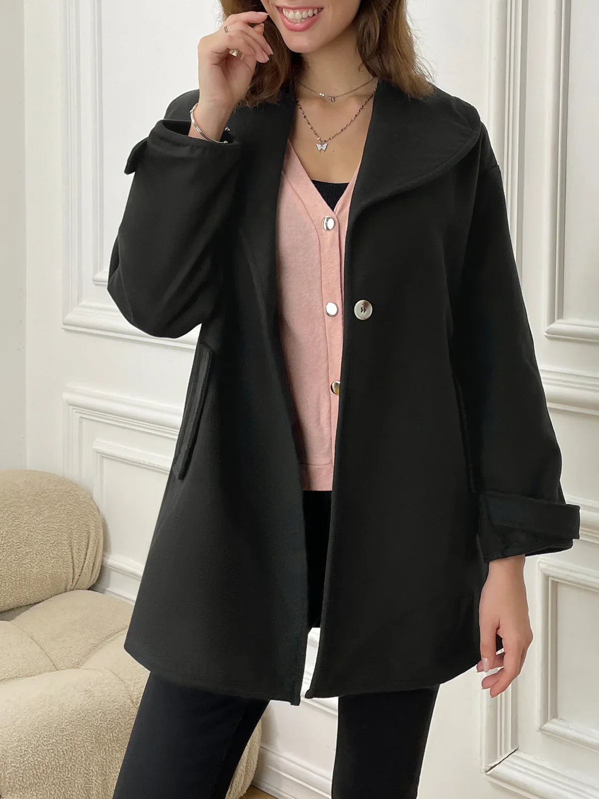 Synthia™ | Abrigo Largo con Cuello Chal