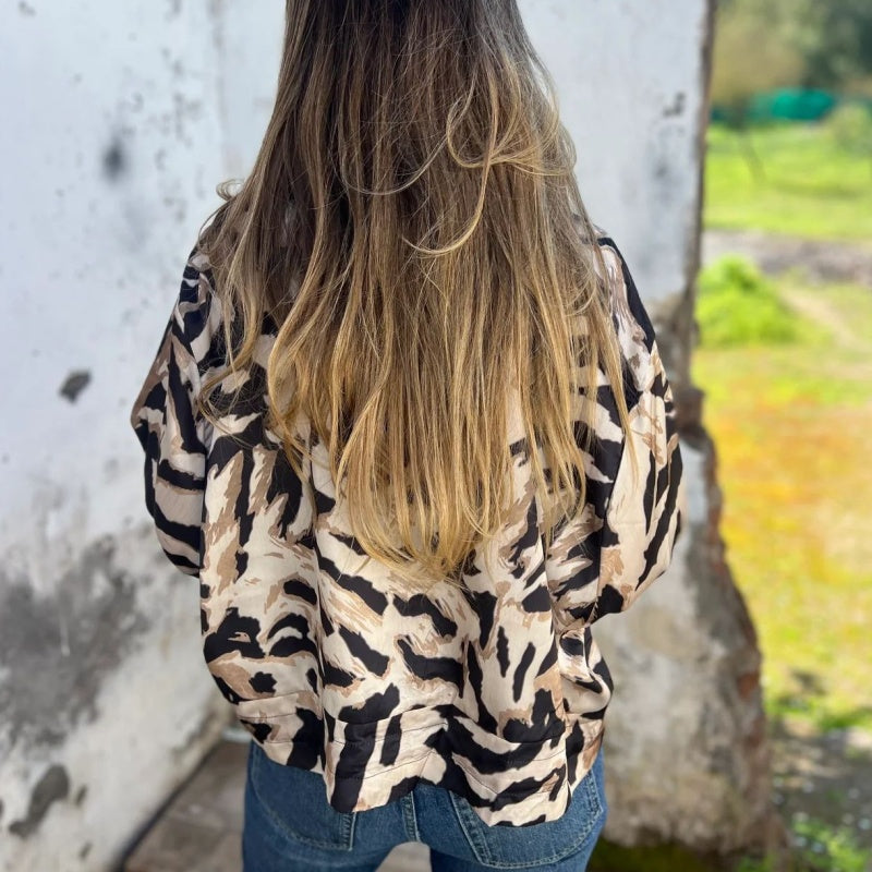 Zelda™ | Chaqueta Bomber con Cremallera y Estampado de Cebra